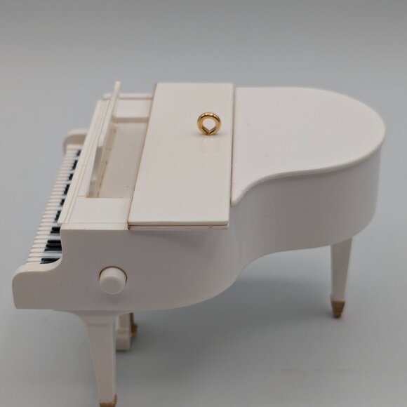 Hallmark Keepsake Hark, The Herald Angels Sing! 2017 Piano Ornament Magic Sound - Picture 6 of 12